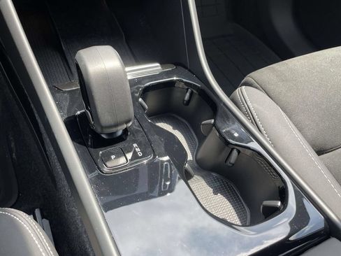 Used 2023 Volvo XC40 Recharge Ultimate w/ Protection Package Premier AWD/4WD image 22