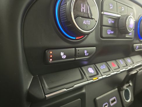 Certified 2019 Chevrolet Silverado 1500 LT w/ All-Star Edition image 25