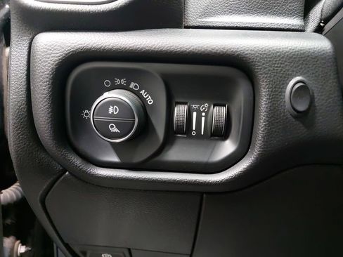 Used 2019 RAM 3500 Laramie image 26