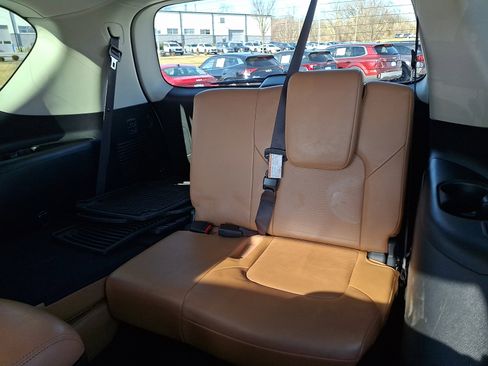 Used 2017 Nissan Armada Platinum image 11