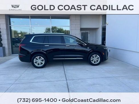 Certified 2024 Cadillac XT6 Luxury AWD/4WD image 4