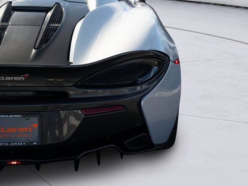 Used 2018 McLaren 570S Spider image 44