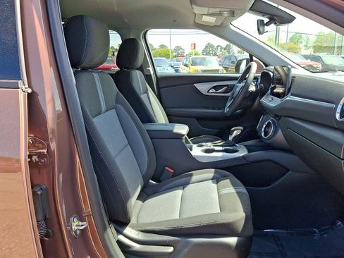 Certified 2023 Chevrolet Blazer LT w/ LPO, Black Grille Bar Package image 32