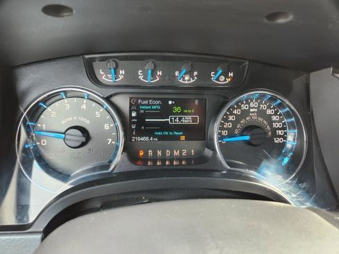 Used 2014 Ford F150 XLT w/ Equipment Group 302A Luxury image 46