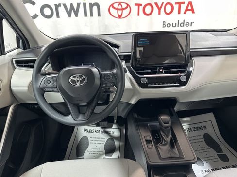 Used 2026 Toyota Corolla Cross L image 22