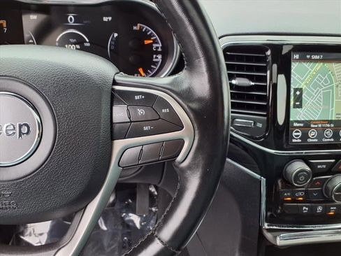 Used 2020 Jeep Grand Cherokee Limited image 12