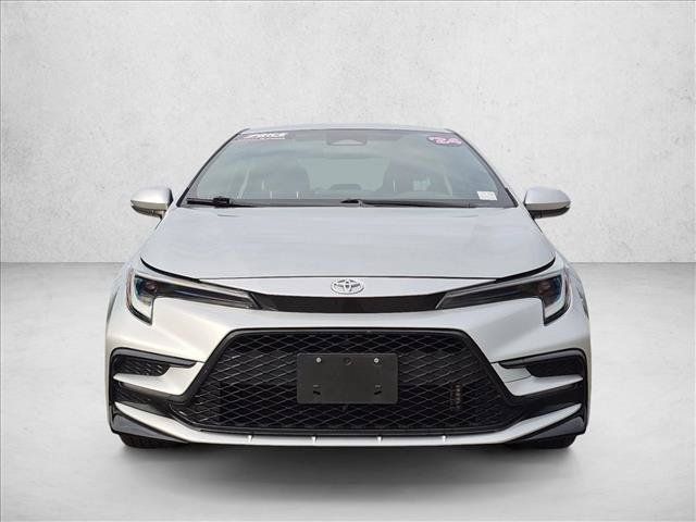 Used 2024 Toyota Corolla SE FWD image 2