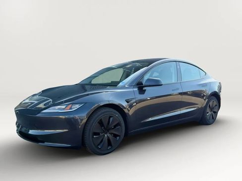 Used 2024 Tesla Model 3 Standard Range image 3