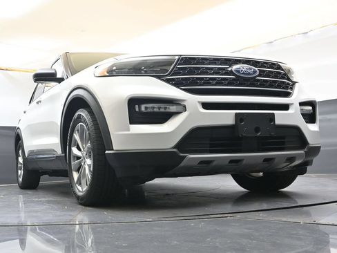 Used 2021 Ford Explorer XLT w/ Equipment Group 202A RWD image 36