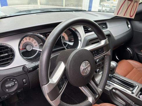 Used 2011 Ford Mustang GT Premium RWD image 7