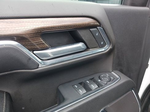 Used 2024 Chevrolet Silverado 2500 LT image 12