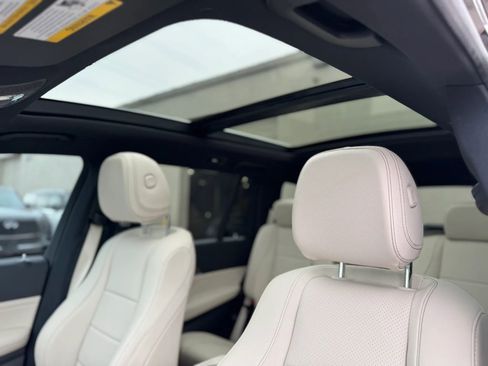 Used 2025 Mercedes-Benz GLS 450 4MATIC w/ AMG Line Exterior image 21