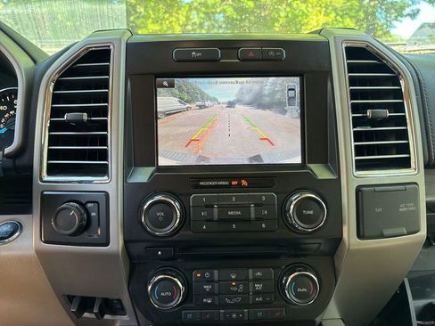 Used 2015 Ford F150 Lariat w/ Equipment Group 501A Mid RWD image 17