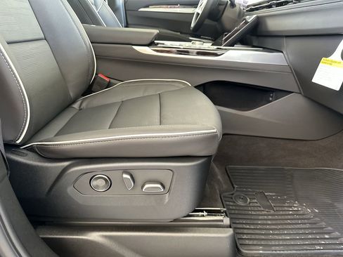 New 2026 Cadillac Escalade ESV Sport w/ Touring Package image 44