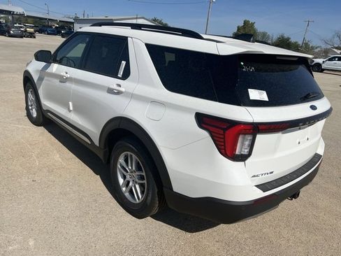 New 2025 Ford Explorer Active w/ Active Comfort Package image 6