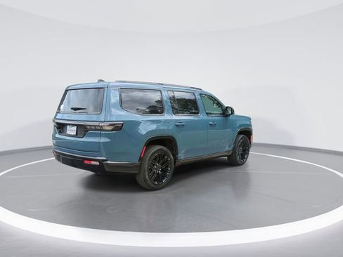 New 2026 Jeep Grand Wagoneer Limited AWD/4WD image 8