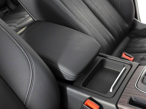 Used 2022 Audi Q5 2.0T Premium w/ Convenience Package image 16