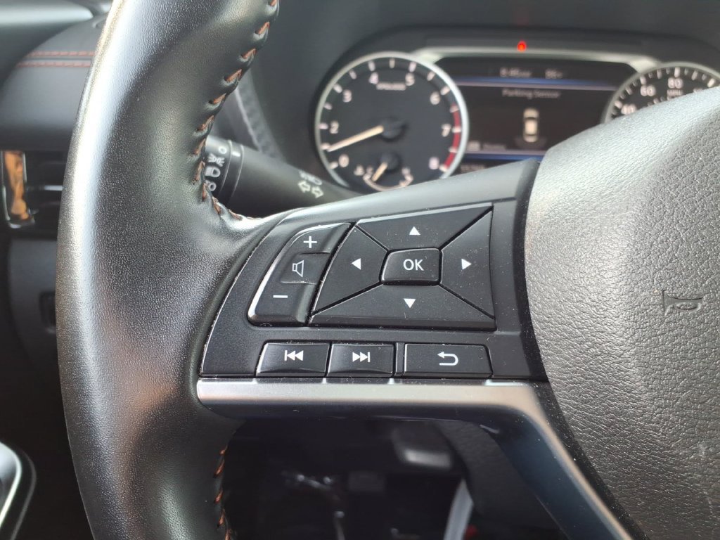 Certified 2025 Nissan Sentra SR FWD image 14