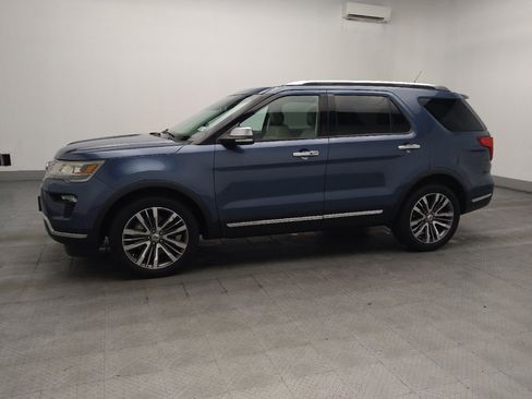 Used 2019 Ford Explorer Platinum AWD/4WD image 2