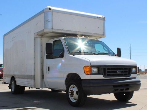 Used 2007 Ford E-450 and Econoline 450 RWD image 36