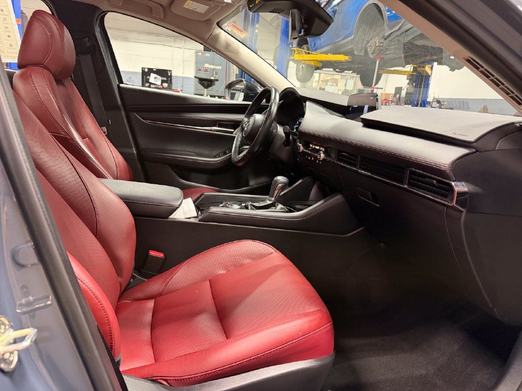 Certified 2023 MAZDA MAZDA3 s AWD/4WD image 21