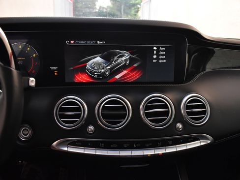 Used 2020 Mercedes-Benz S 560 4MATIC Coupe w/ AMG Line Exterior image 35