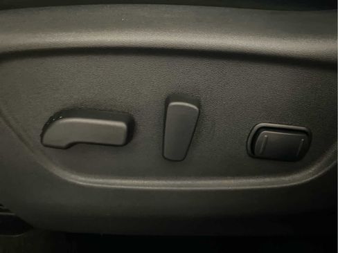 Certified 2018 Nissan Rogue SL w/ Premium Package image 12