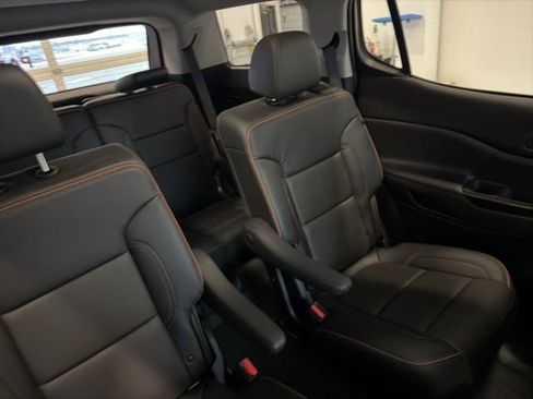 Used 2023 GMC Acadia AT4 w/ Preferred Package image 42
