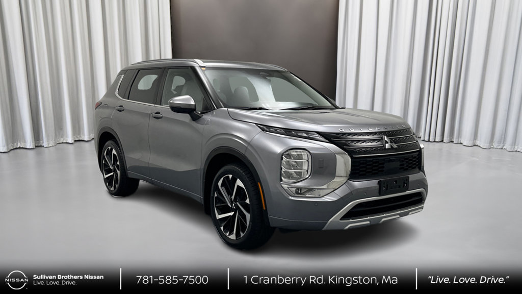Used 2023 Mitsubishi Outlander SEL AWD/4WD image 3