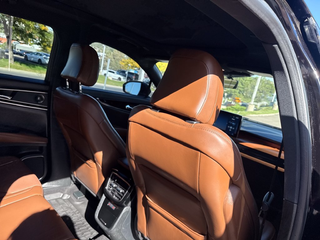 Used 2022 Lincoln Nautilus Reserve w/ Luxury Package AWD/4WD image 28