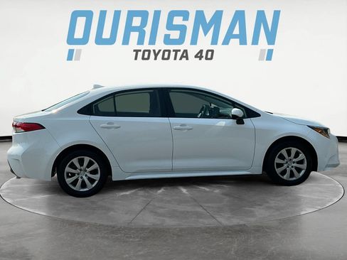 Used 2025 Toyota Corolla LE FWD image 8