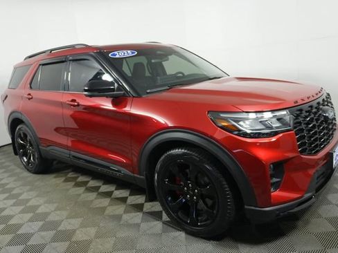 Certified 2025 Ford Explorer ST image 2