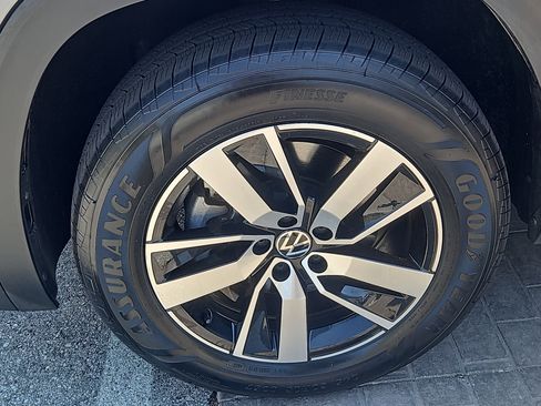 Certified 2023 Volkswagen Atlas SE AWD/4WD image 5