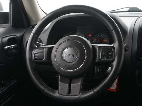 Used 2016 Jeep Patriot Latitude image 14