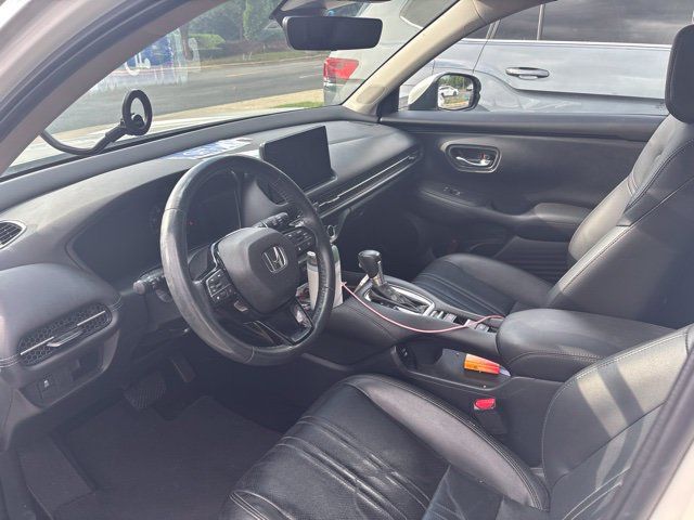 Used 2024 Honda HR-V EX-L image 10