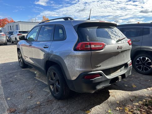 Used 2017 Jeep Cherokee 75th Anniversary image 5