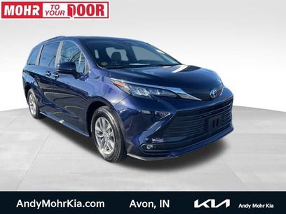 Used 2025 Toyota Sienna XLE
