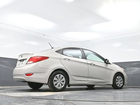 Used 2017 Hyundai Accent SE FWD image 45
