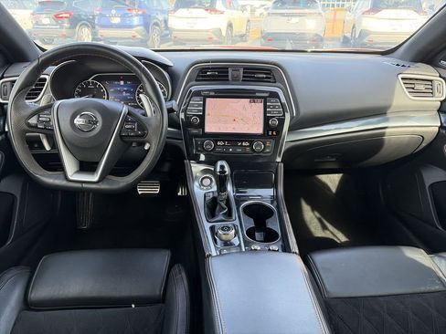 Certified 2021 Nissan Maxima SR w/ Sport Mat Group image 12