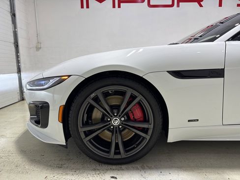 Used 2024 Jaguar F-TYPE R image 8