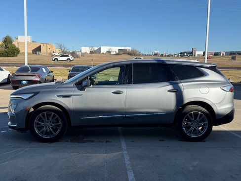 Used 2023 Buick Enclave Essence w/ Experience Buick Package image 2
