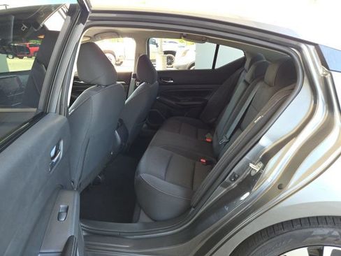 Used 2022 Nissan Altima 2.5 SV FWD image 18