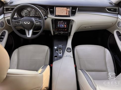 Certified 2022 INFINITI QX50 Essential image 11