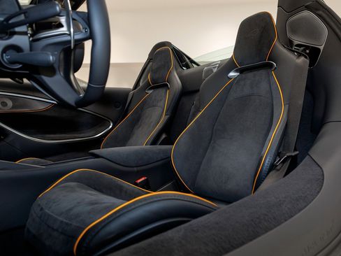 New 2026 McLaren Artura Spider RWD image 48