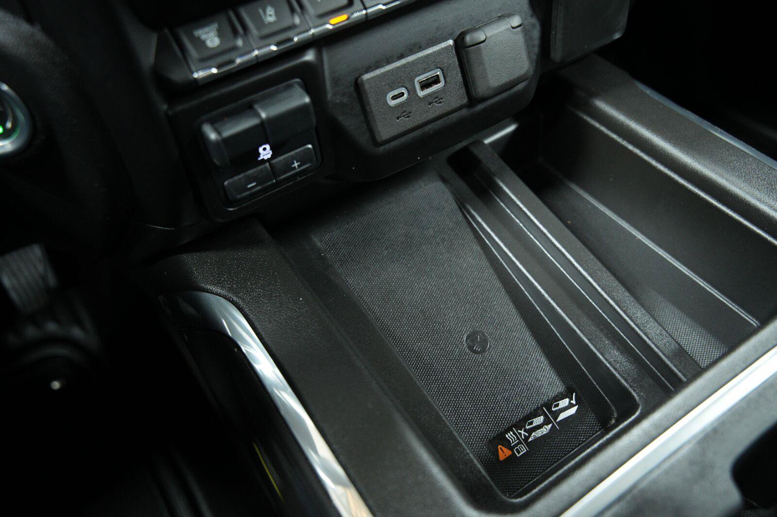 Used 2023 GMC Sierra 3500 AT4 w/ AT4 Premium Plus Package AWD/4WD image 55