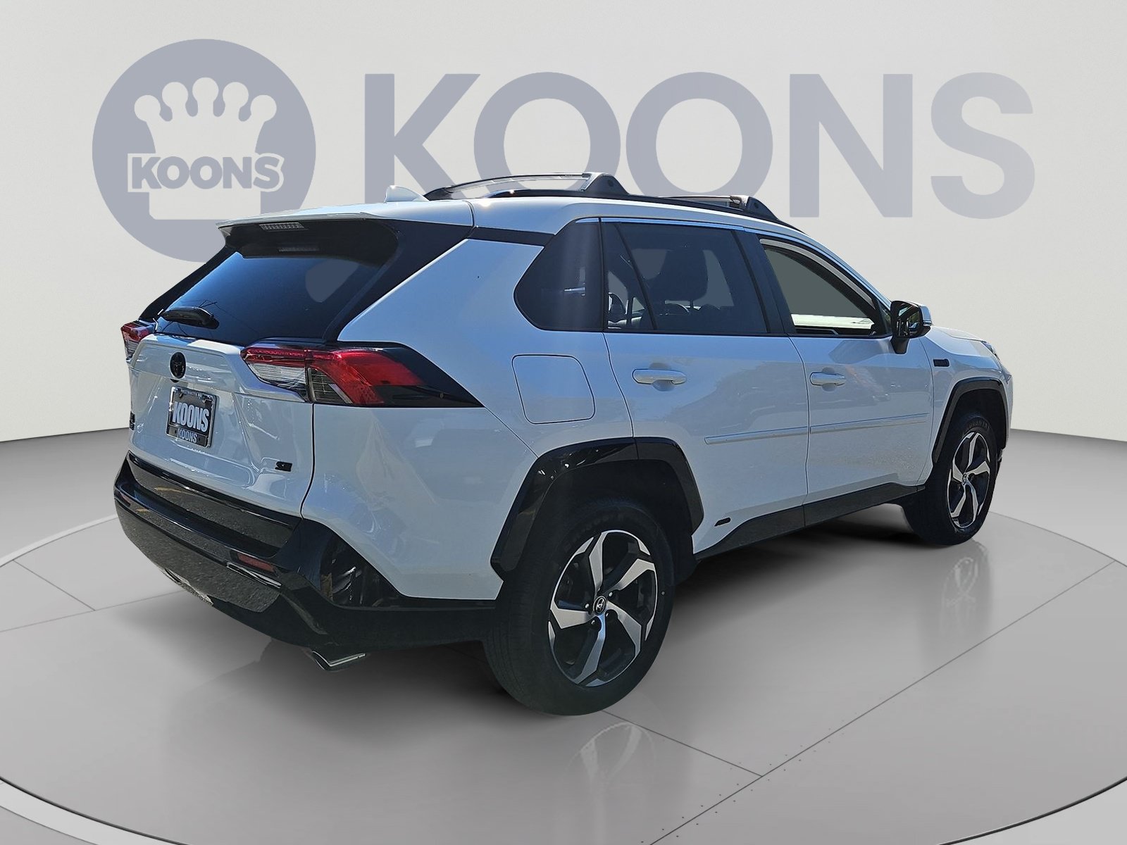 Used 2023 Toyota RAV4 SE w/ Weather & Moonroof Package AWD/4WD image 7