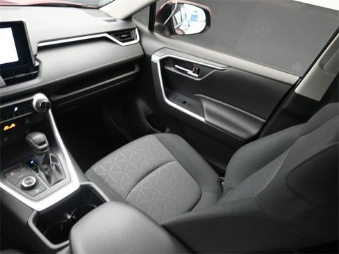 Used 2025 Toyota RAV4 XLE w/ Convenience Package image 11