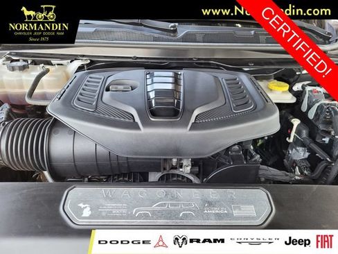 Certified 2024 Jeep Wagoneer Series II w/ Flexible Seating Group RWD image 20