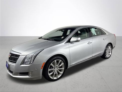 Used 2017 Cadillac XTS Luxury image 2