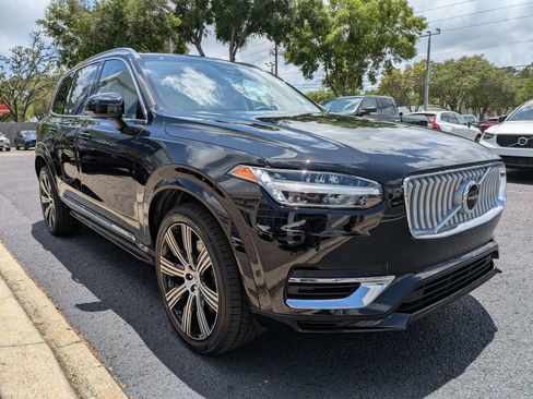 Certified 2024 Volvo XC90 T8 Plus AWD/4WD image 8